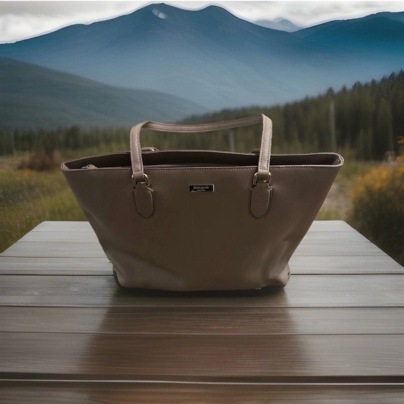 kate spade Handbags - Kate Spade Lori Tote Bag Purse